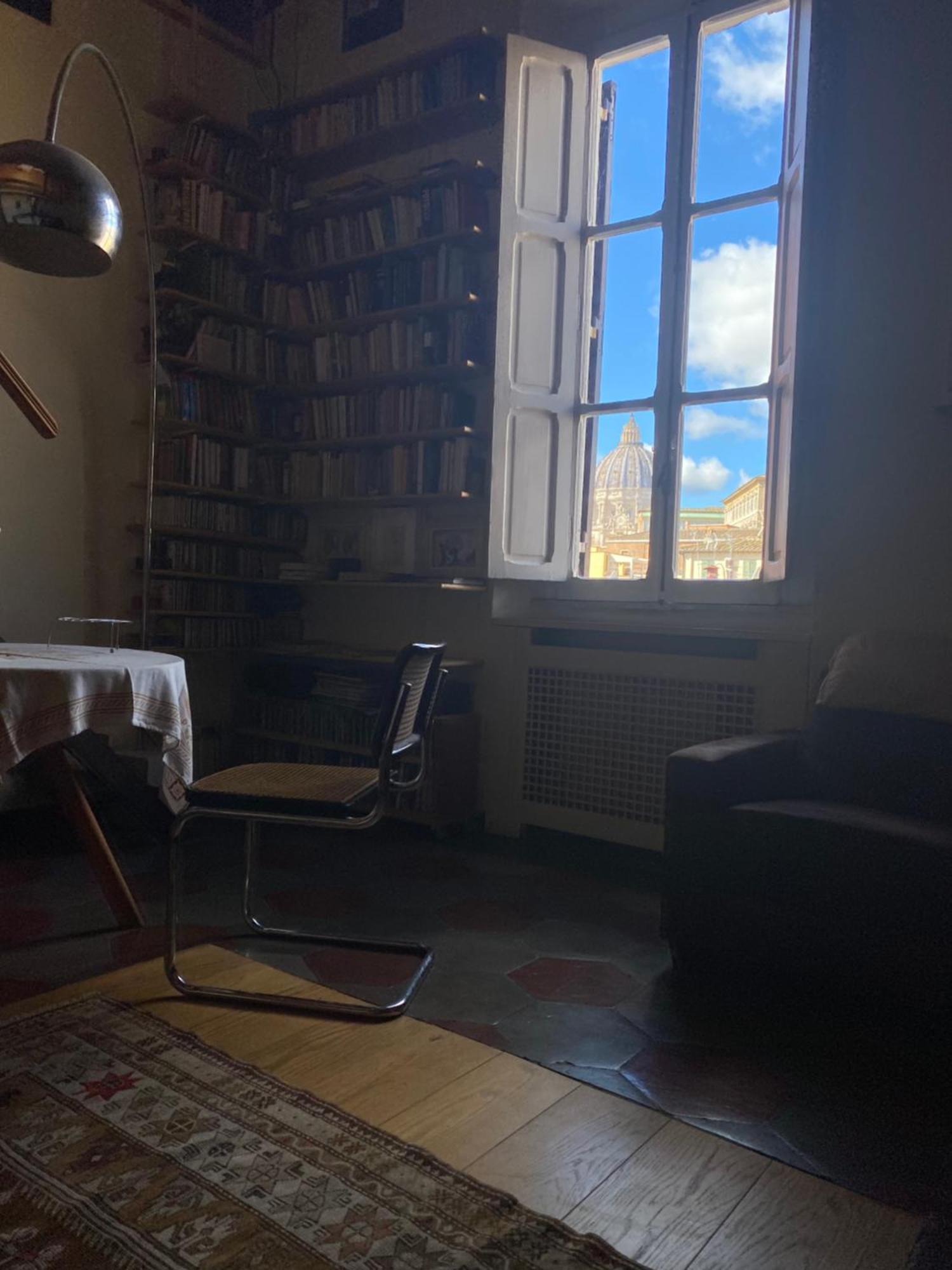 Penthouse In Exclusive Borgo Pio District Apartment Rome Exterior photo